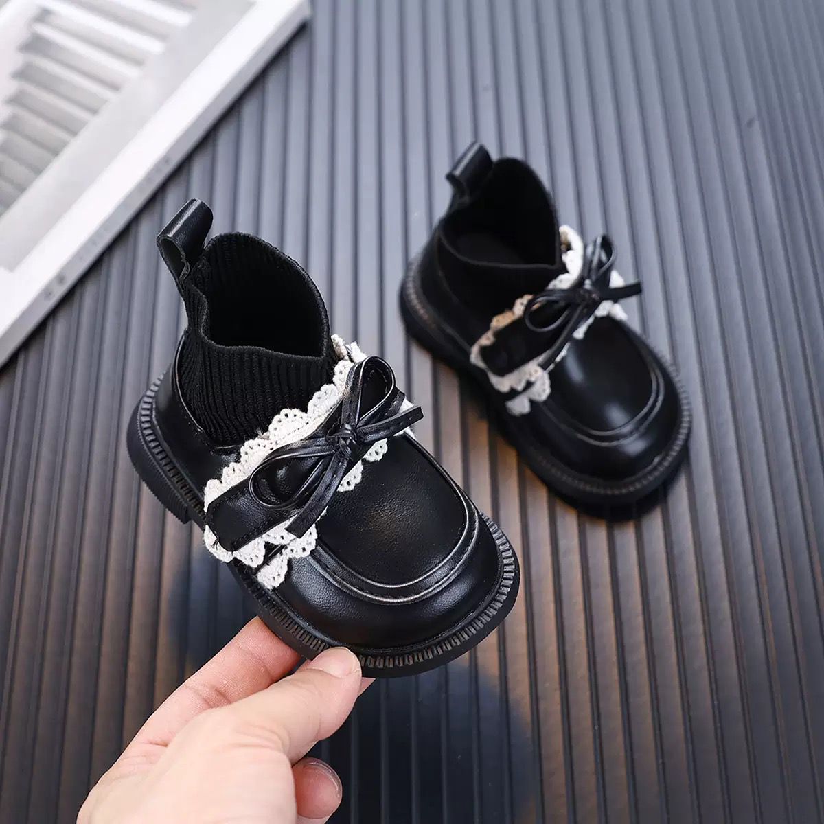 Girls boots