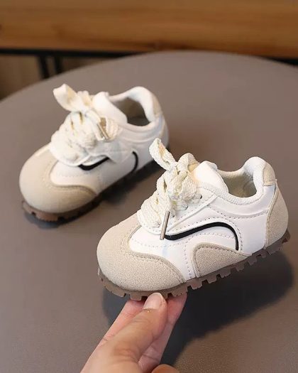 Footwear beige