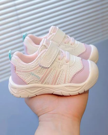 Baby footwear